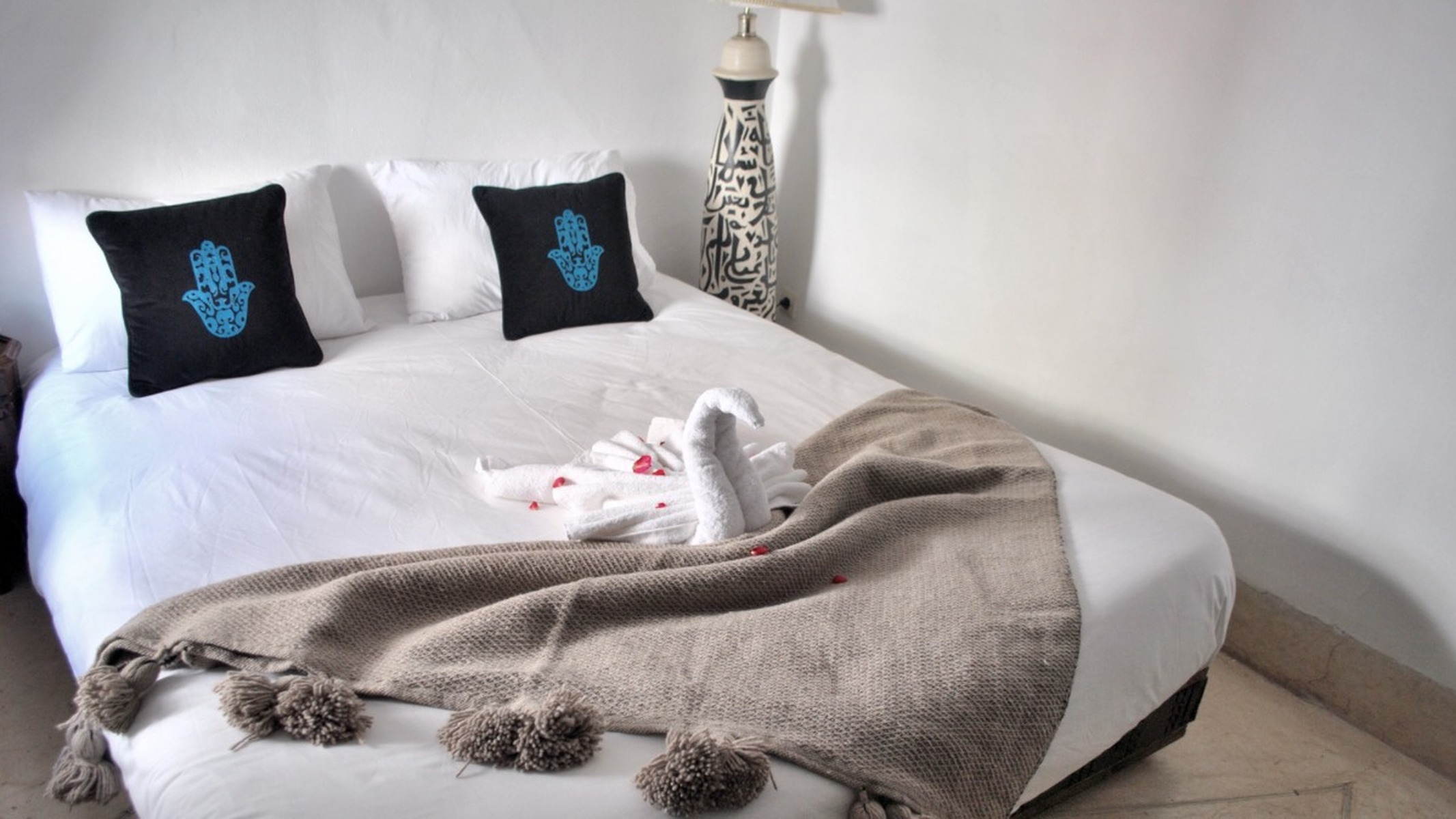 https://www.ztest-riad-essaada.riad-essaada.com/jomres/uploadedimages/1/rooms/7/bleu-2-4.JPG
