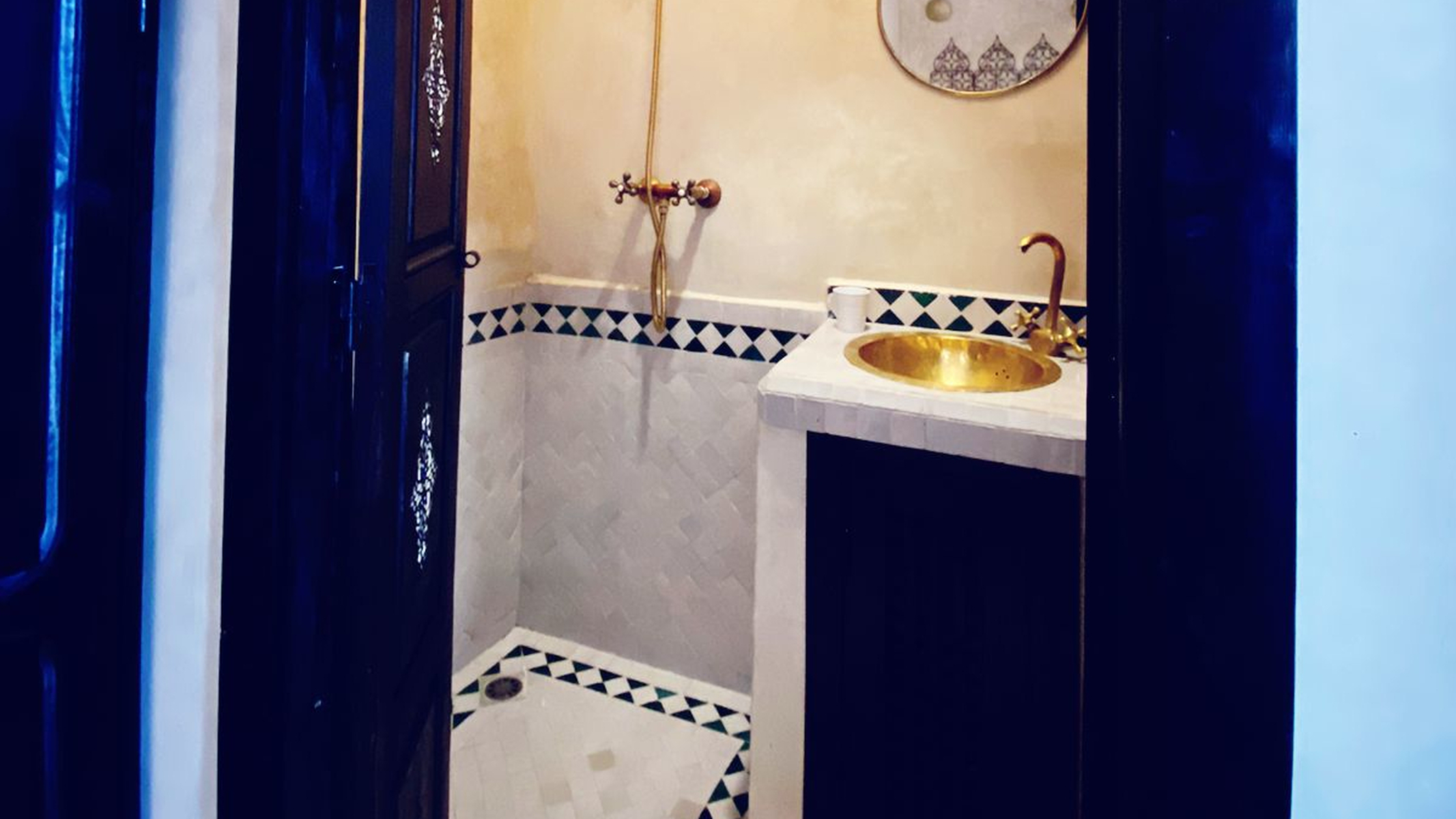 https://www.ztest-riad-essaada.riad-essaada.com/jomres/uploadedimages/1/rooms/8/agafay-8-2-1-1.jpg