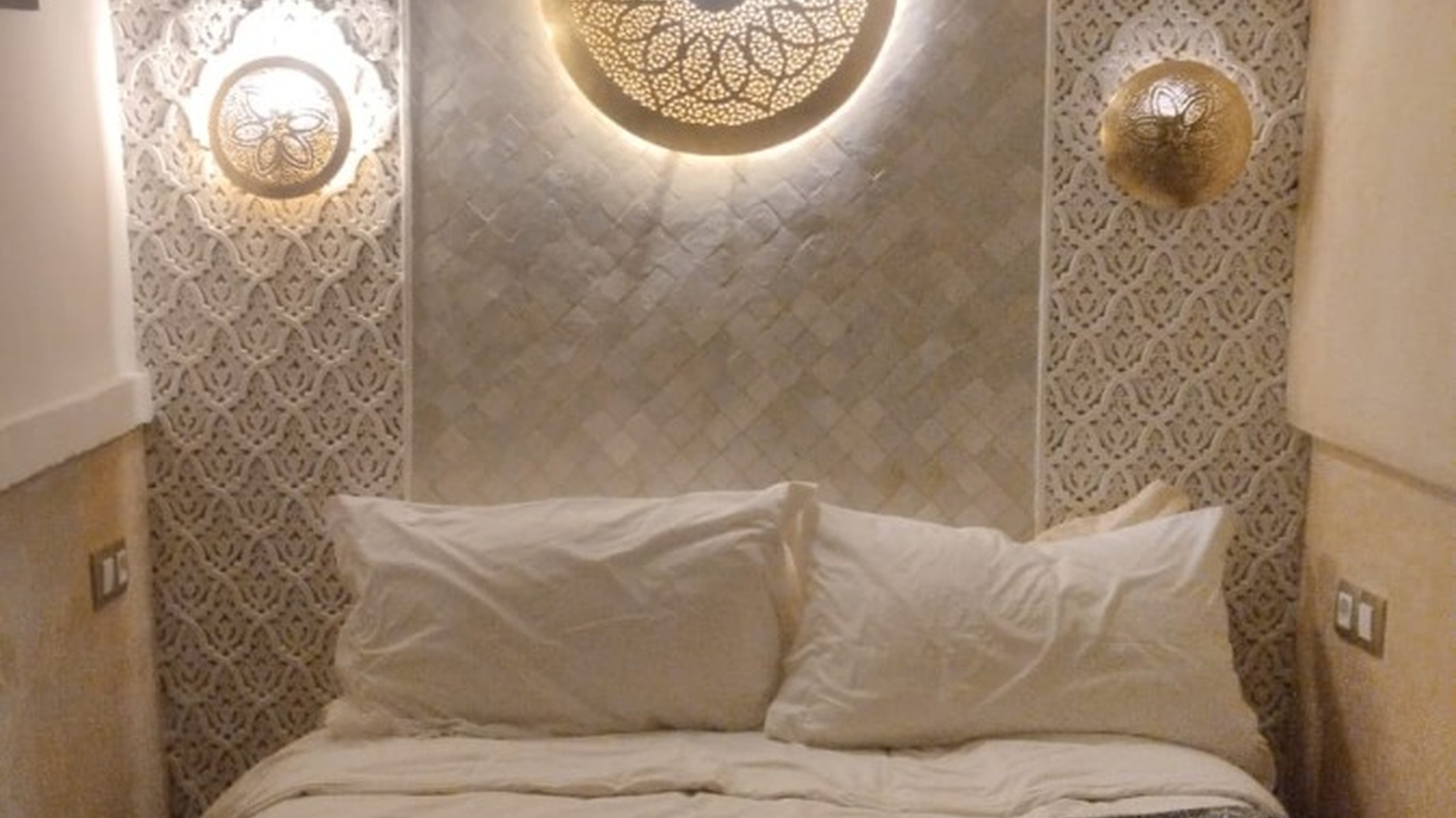 https://www.ztest-riad-essaada.riad-essaada.com/jomres/uploadedimages/1/slideshow/0/agafay-2-1.jpg